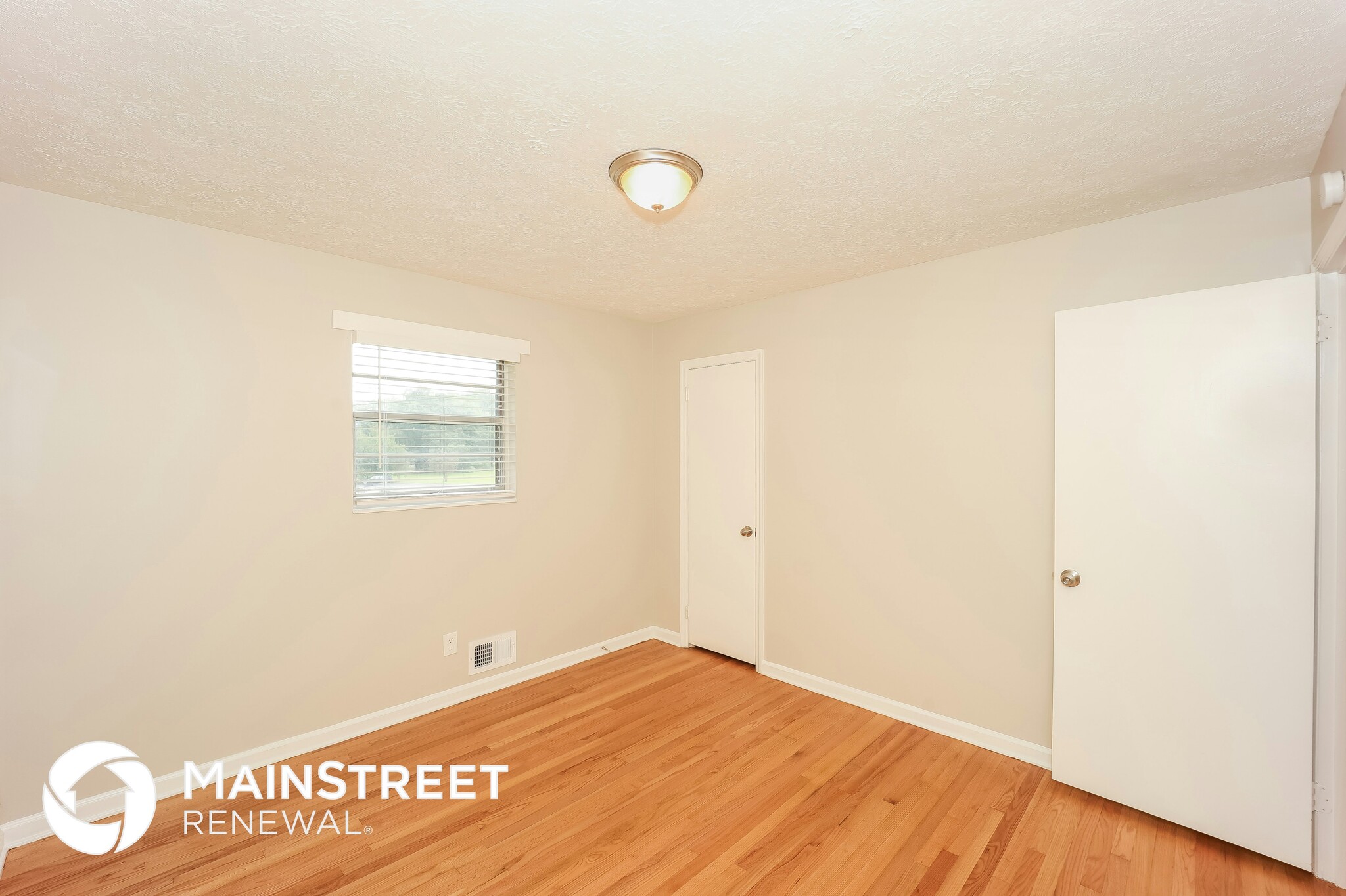 Building Photo - 600 Emerald Dr