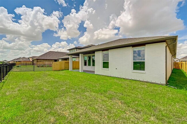 Building Photo - 28451 Hazel Trl
