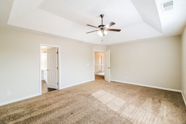 Building Photo - 1122 Cameron Rd