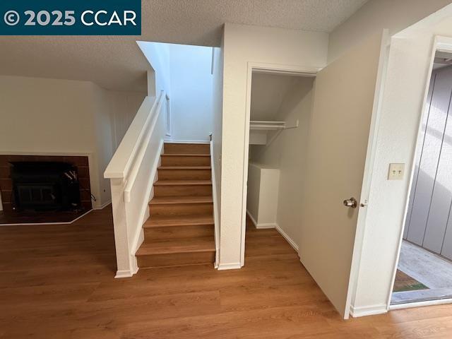 Building Photo - 10 Tarn Ct