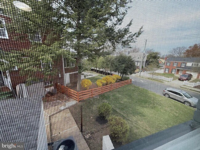 Building Photo - 3405 Carpenter St SE