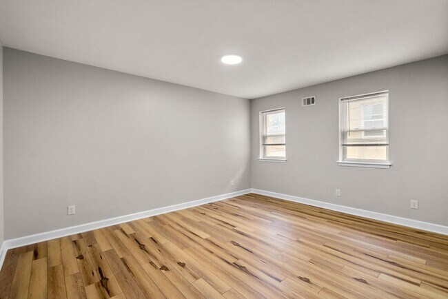 Building Photo - 2022 E Baltimore St