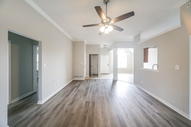 Building Photo - 9886 Stage Run Dr