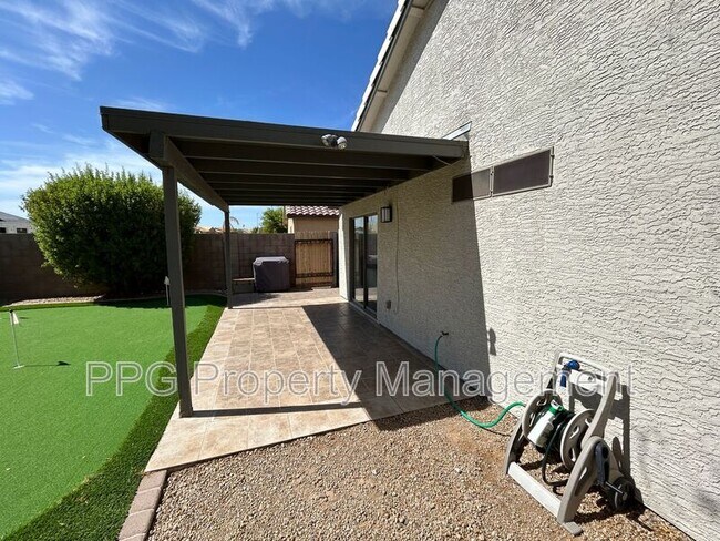 Building Photo - 16732 N 160th Ave