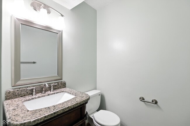 Building Photo - 781 Dayton Dr