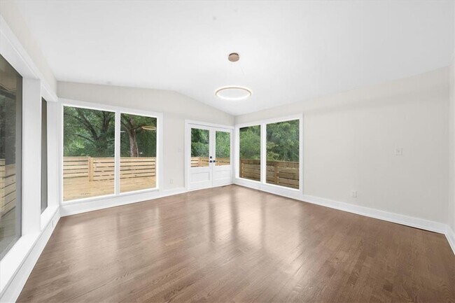 Building Photo - 146 Mt Paran Rd NE