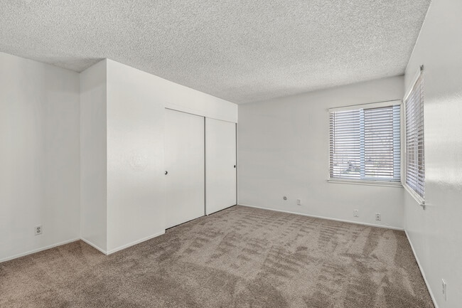 Building Photo - 791 Partridge Cmn