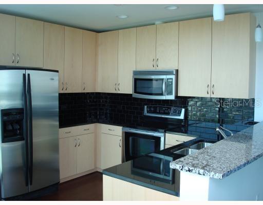 Building Photo - 777 N Ashley Dr
