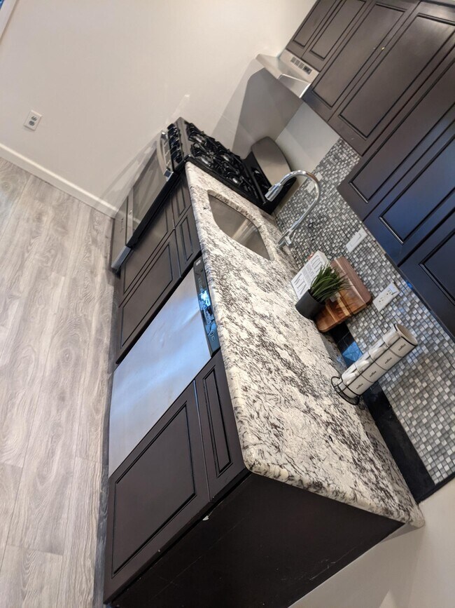 Building Photo - 1824 N Taney St