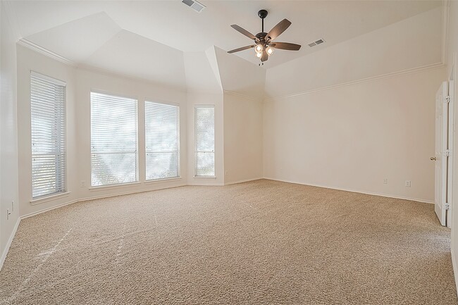 Building Photo - 21411 Willow Glade Dr