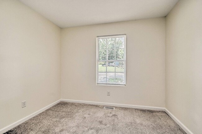 Building Photo - Renovated Countryside Cottage for Rent | Move-In Ready | Jonesborough TN