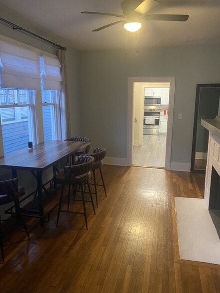 Building Photo - 412 E 40th St