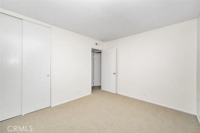 Building Photo - 9548 Bloomfield St