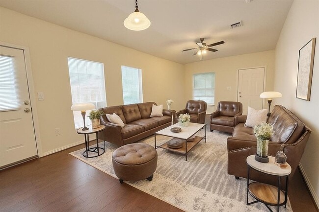 Building Photo - 1717 Constantino Cir