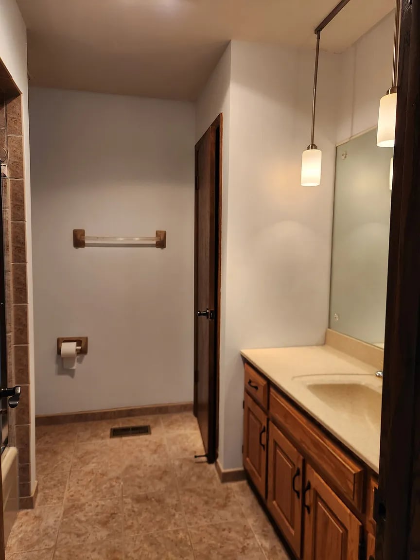 Master Bathroom - 8306 Berkhansted Ct