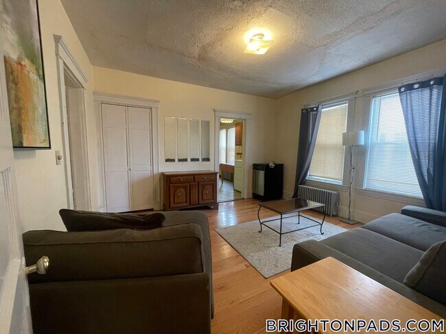 Building Photo - 62 Union St