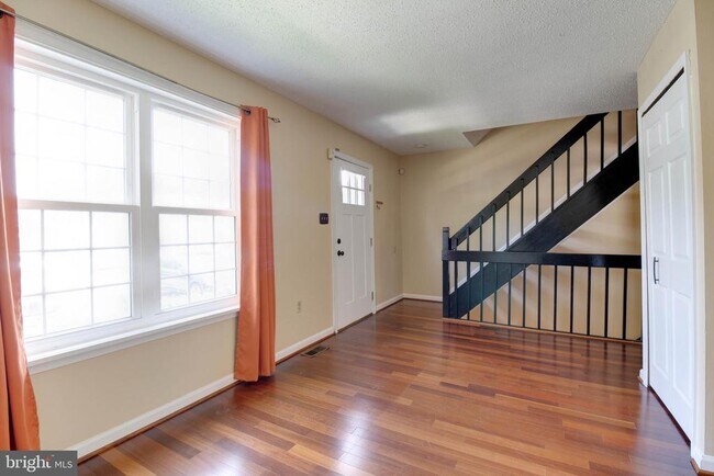 Building Photo - 849 St Michaels Dr