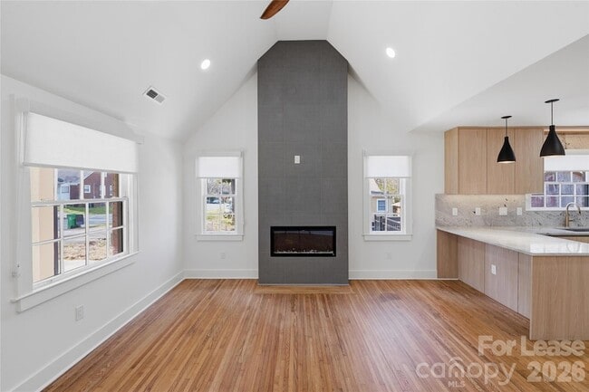 Building Photo - 1838 Merriman Ave