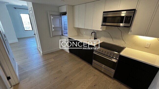 Building Photo - 50A Leo M Birmingham Pkwy. Unit 405C