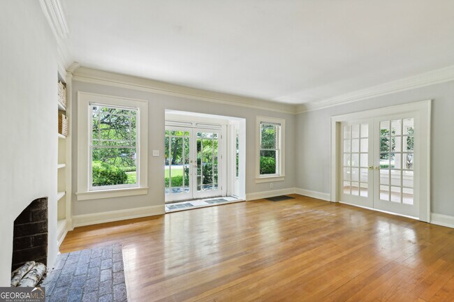 Building Photo - 1500 N Highland Ave NE