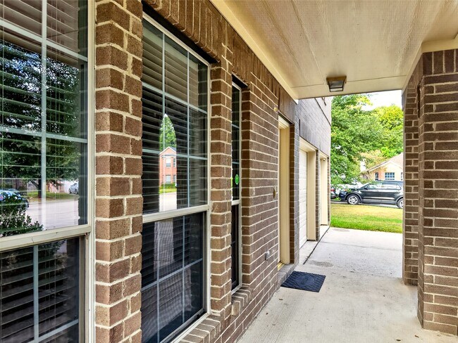 Building Photo - 4914 Jasmine Meadows Ln