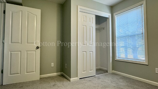 Building Photo - LEASING SPECIAL - Ask about our 1 month Re...