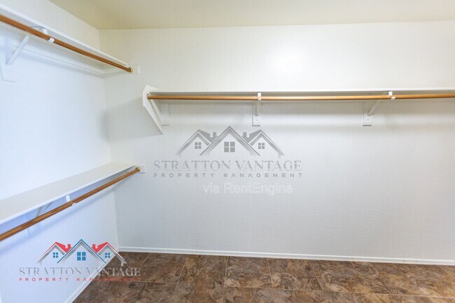 Building Photo - 17932 W Caribbean Ln