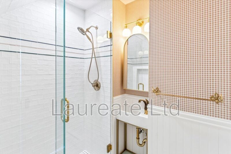 Building Photo - 2224 E 14th Ave