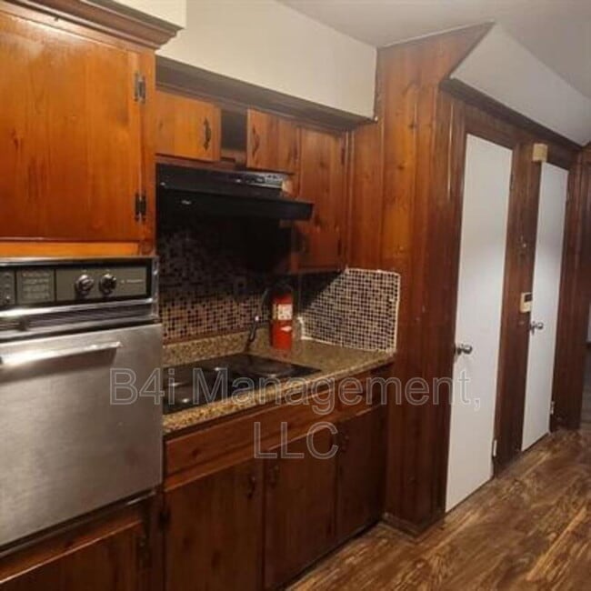 Building Photo - 2120 Milano Dr