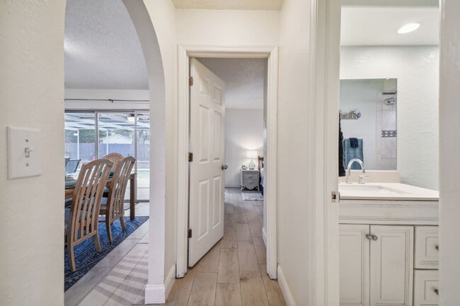 Building Photo - ***PRIVATE HEATED POOL*** Beautiful, Fully-Furnished 3-Bedroom Home Available April 1, 2026!   **...