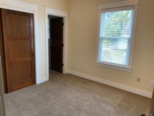 Building Photo - Historic Thomas House – A Rare Rental Opportunity in Petaluma! 2bd/2.5baths West Petaluma