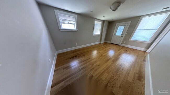Building Photo - 38 Frankfort St
