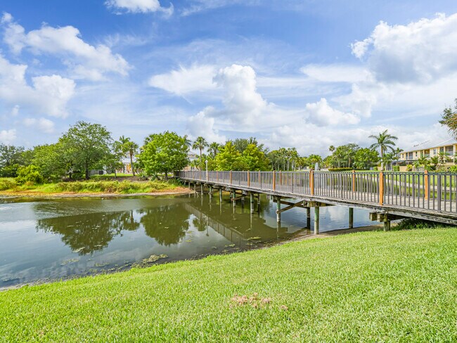 Building Photo - 4570 Bridgepointe Way
