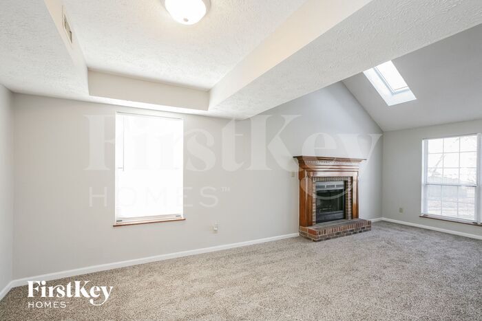 Building Photo - 5751 McCloud Ct N