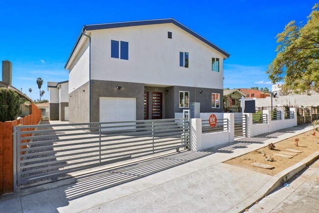 Building Photo - 5258 Oakland St