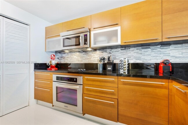 Building Photo - 244 Biscayne Blvd