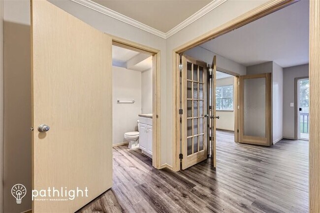 Building Photo - 7122 277th Place Northwest