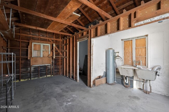 Building Photo - 311 West Campbell Ave