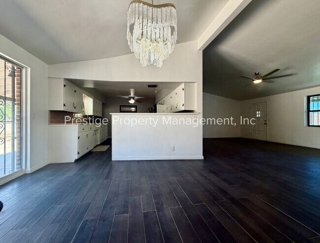Building Photo - 3407 East 5th Street