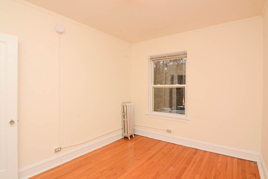 Building Photo - 2948 N Albany Ave