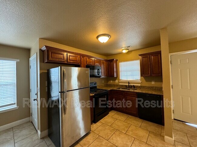 Building Photo - 1523 N Dawn Dr