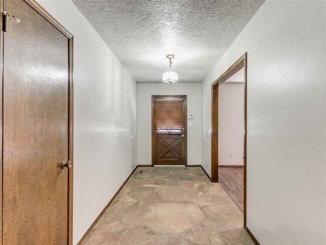 Building Photo - 1426 Pheasant Run Ct