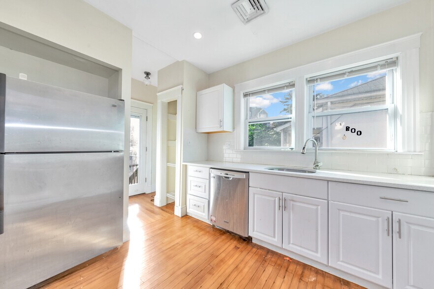 Building Photo - 299 Alewife Brook Pky