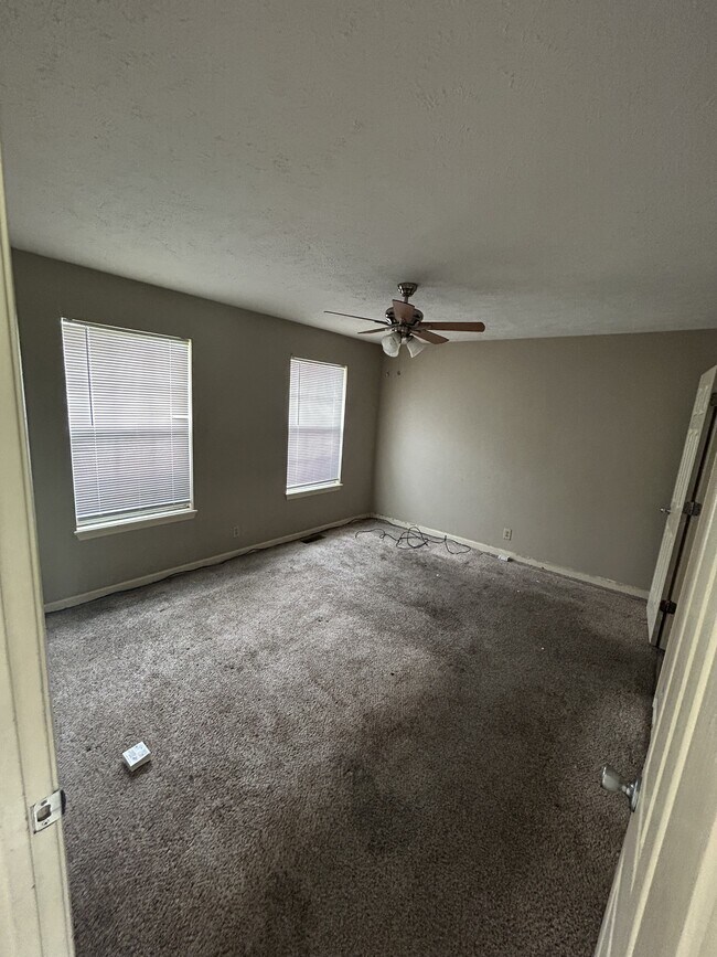 Building Photo - 2034 Carneal Ln