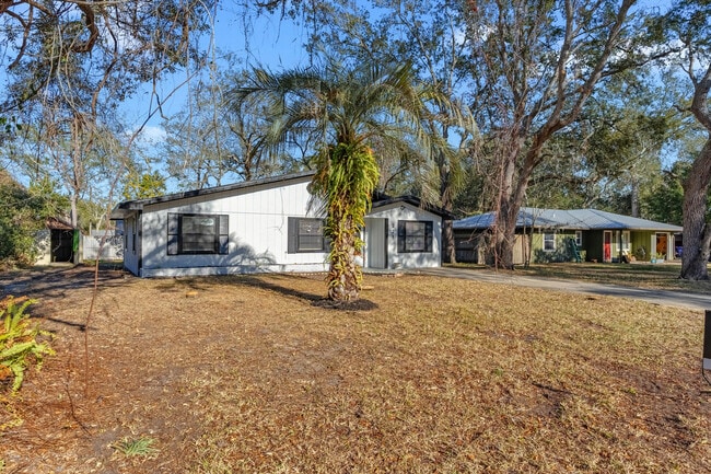 Building Photo - 229 Bonita Rd