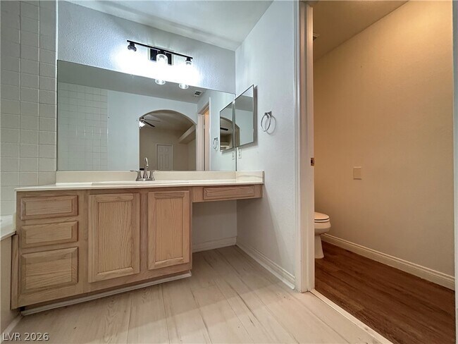 Building Photo - 525 Indian Princess Dr