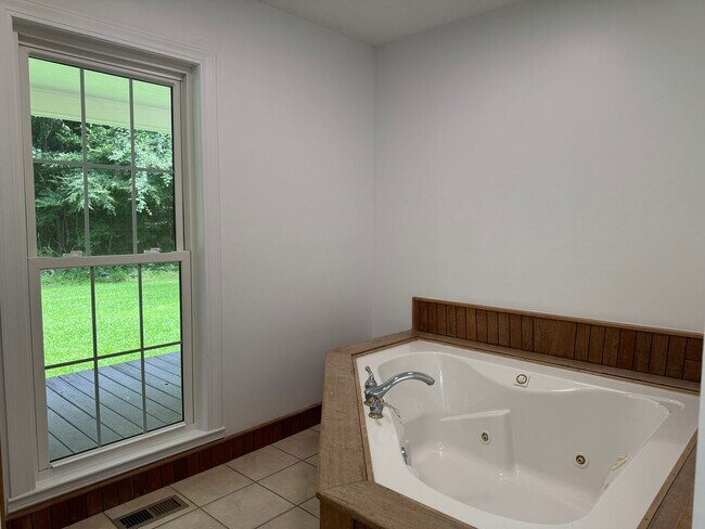 Building Photo - 748 Alligator Creek Rd