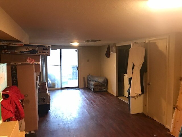 Building Photo - 9317 Nieman Rd
