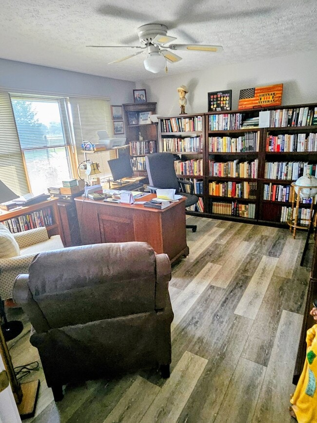 Building Photo - 606 Ravens Lake Dr