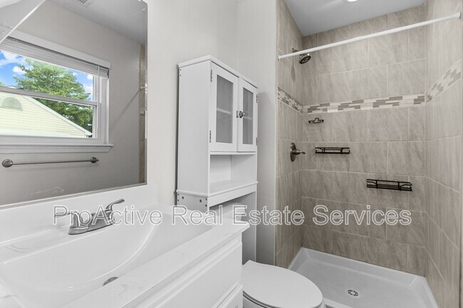 Building Photo - 3409 Woodbaugh Dr